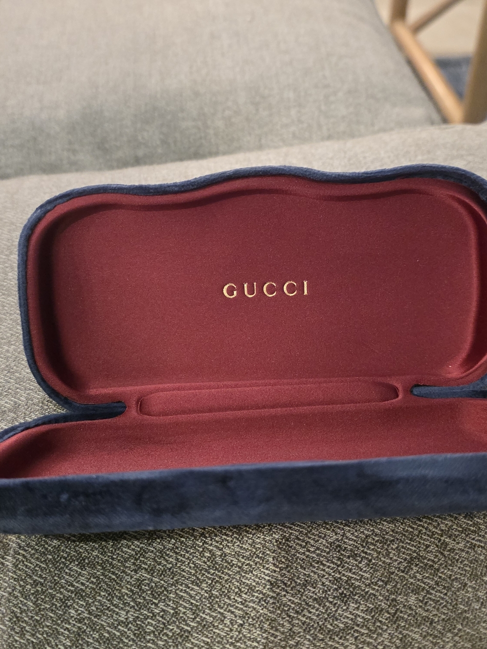 Gucci Black Rectangular Sunglasses with Navy Case - Picture 8 of 10